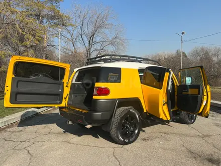 Toyota FJ Cruiser 2006 года за 13 500 000 тг. в Алматы – фото 16