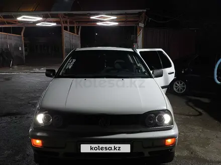 Volkswagen Golf 1996 года за 1 400 000 тг. в Шымкент – фото 2