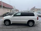 Toyota Highlander 2001 года за 6 750 000 тг. в Алматы – фото 4