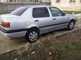 Volkswagen Vento 1993 года за 1 300 000 тг. в Шымкент – фото 2