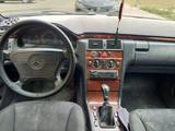 Mercedes-Benz E 200 1997 годаүшін1 900 000 тг. в Атырау – фото 4