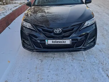 Toyota Camry 2018 года за 12 200 000 тг. в Экибастуз