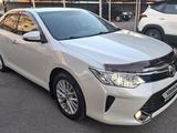 Toyota Camry 2017 годаfor15 200 000 тг. в Алматы – фото 4