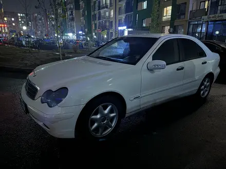 Mercedes-Benz C 200 2001 года за 3 600 000 тг. в Алматы – фото 3