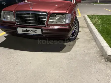 Mercedes-Benz E 280 1994 года за 2 450 000 тг. в Алматы – фото 3