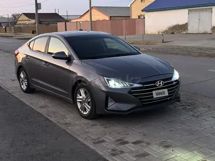 Hyundai Elantra 2019 года за 5 600 000 тг. в Атырау – фото 3