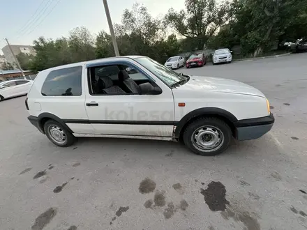 Volkswagen Golf 1993 года за 900 000 тг. в Костанай – фото 3