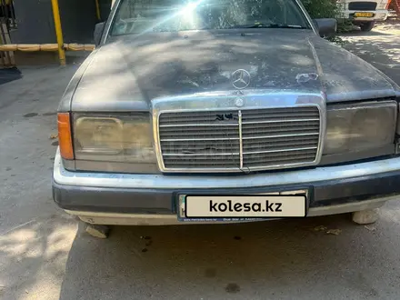 Mercedes-Benz E 230 1991 года за 700 000 тг. в Алматы