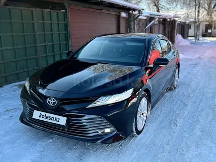 Toyota Camry 2018 года за 13 100 000 тг. в Алматы – фото 5