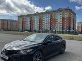 Toyota Camry 2018 года за 12 500 000 тг. в Актобе – фото 5
