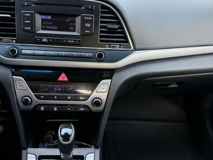Hyundai Elantra 2018 года за 7 100 000 тг. в Алматы – фото 18