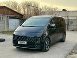 Hyundai Staria 2021 года за 20 800 000 тг. в Алматы – фото 3