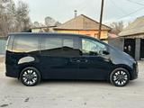 Hyundai Staria 2021 года за 20 800 000 тг. в Алматы – фото 5