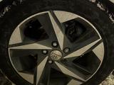 Диски с зимней резиной р17 за 300 000 тг. в Астана – фото 2
