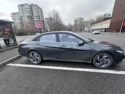 Hyundai Elantra 2024 года за 9 500 000 тг. в Алматы – фото 2