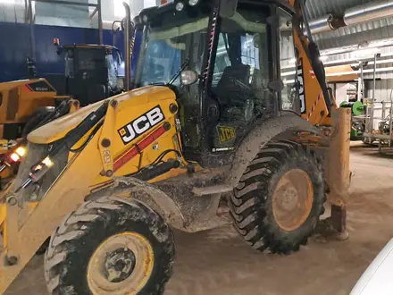 JCB  3CX 2015 года за 30 000 000 тг. в Актобе