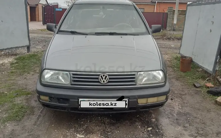 Volkswagen Vento 1992 годаfor950 000 тг. в Жаксы