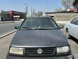 Volkswagen Vento 1993 года за 600 000 тг. в Шымкент