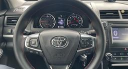 Toyota Camry 2016 годаүшін9 500 000 тг. в Шымкент