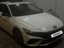 Hyundai Elantra, 2024