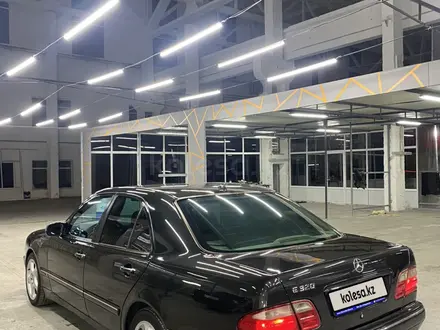 Mercedes-Benz E 320 2001 года за 5 000 000 тг. в Тараз – фото 6