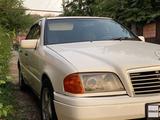 Mercedes-Benz C 200 1994 годаfor2 500 000 тг. в Алматы – фото 3