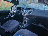 Ford Fiesta 2012 года за 1 200 000 тг. в Усть-Каменогорск – фото 2