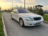 Mercedes-Benz S 500 2001 годаүшін2 700 000 тг. в Алматы – фото 2