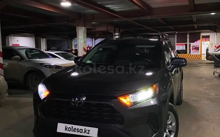 Toyota RAV4 2019 годаүшін13 500 000 тг. в Атырау