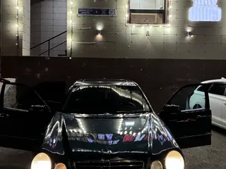 Mercedes-Benz E 320