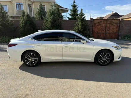 Lexus ES 250 2022 года за 23 500 000 тг. в Караганда – фото 2