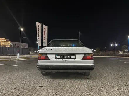 Mercedes-Benz E 200 1989 года за 750 000 тг. в Кызылорда – фото 6