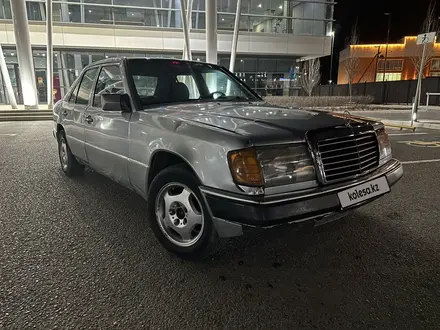 Mercedes-Benz E 200 1989 года за 750 000 тг. в Кызылорда – фото 9