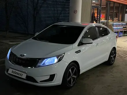 Kia Rio 2015 года за 5 500 000 тг. в Атырау