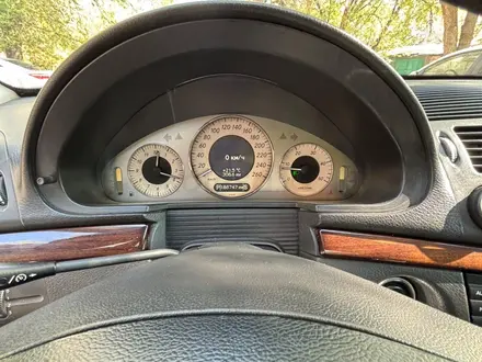 Mercedes-Benz E 220 2003 года за 3 900 000 тг. в Алматы – фото 9