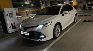 Toyota Camry 2018 года за 13 200 000 тг. в Астана