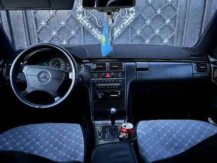 Mercedes-Benz E 320 1996 года за 5 000 000 тг. в Шиели – фото 6