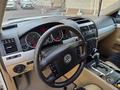 Volkswagen Touareg 2007 года за 7 500 000 тг. в Алматы – фото 12