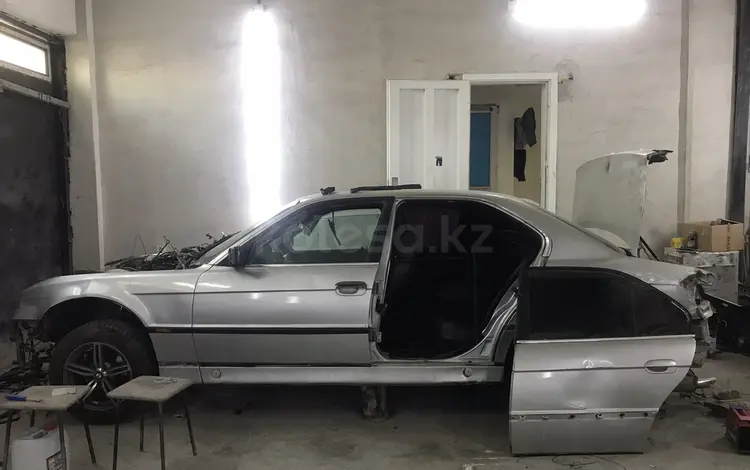 BMW 728 1994 года за 10 000 тг. в Алматы