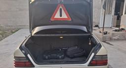 Mercedes-Benz E 220 1994 годаfor1 850 000 тг. в Кулан – фото 4