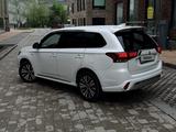 Mitsubishi Outlander 2022 года за 12 100 000 тг. в Алматы – фото 4