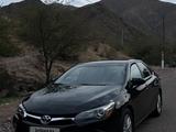 Toyota Camry 2015 года за 7 500 000 тг. в Тараз – фото 2