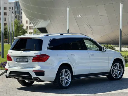 Mercedes-Benz GL 400 2015 года за 26 100 000 тг. в Астана – фото 33