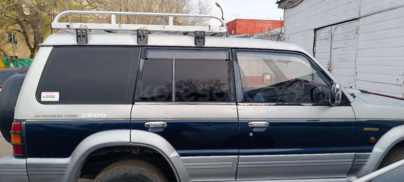 Mitsubishi Pajero 1993 г.