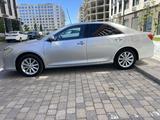 Toyota Camry 2013 года за 9 800 000 тг. в Атырау – фото 2