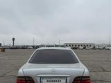 Mercedes-Benz E 200 2000 года за 4 200 000 тг. в Тараз – фото 3