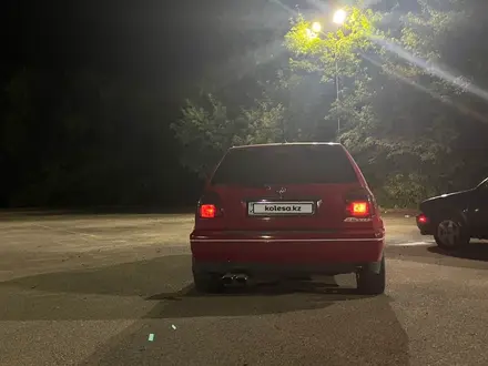 Volkswagen Golf 1995 года за 900 000 тг. в Алматы – фото 9