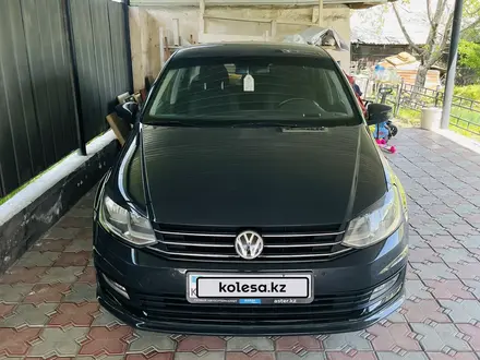 Volkswagen Polo 2018 года за 6 300 000 тг. в Алматы – фото 2