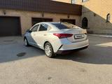 Hyundai Accent 2020 года за 9 800 000 тг. в Актобе – фото 2