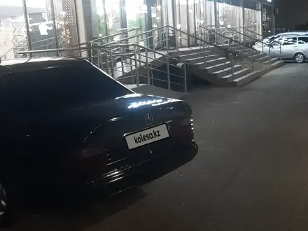 Mercedes-Benz E 220 1993 года за 2 500 000 тг. в Туркестан – фото 10